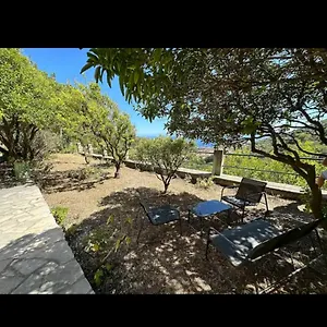 Hébergement de vacances 10 Min De Monaco Petite Maison Avec Jardin Vue Et Rocher De Monaco, La Turbie